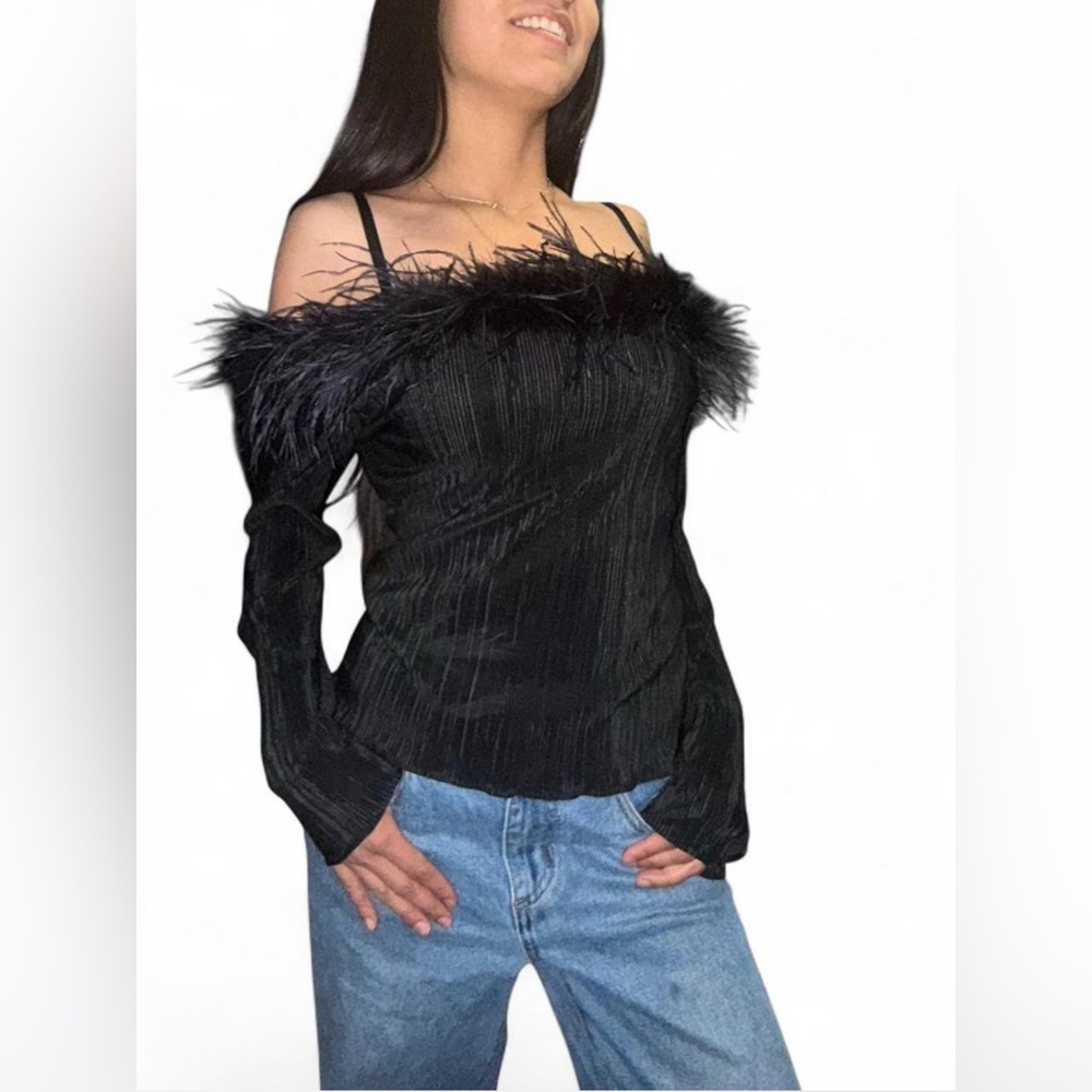Jackie Jon Black feather off the shoulder top.